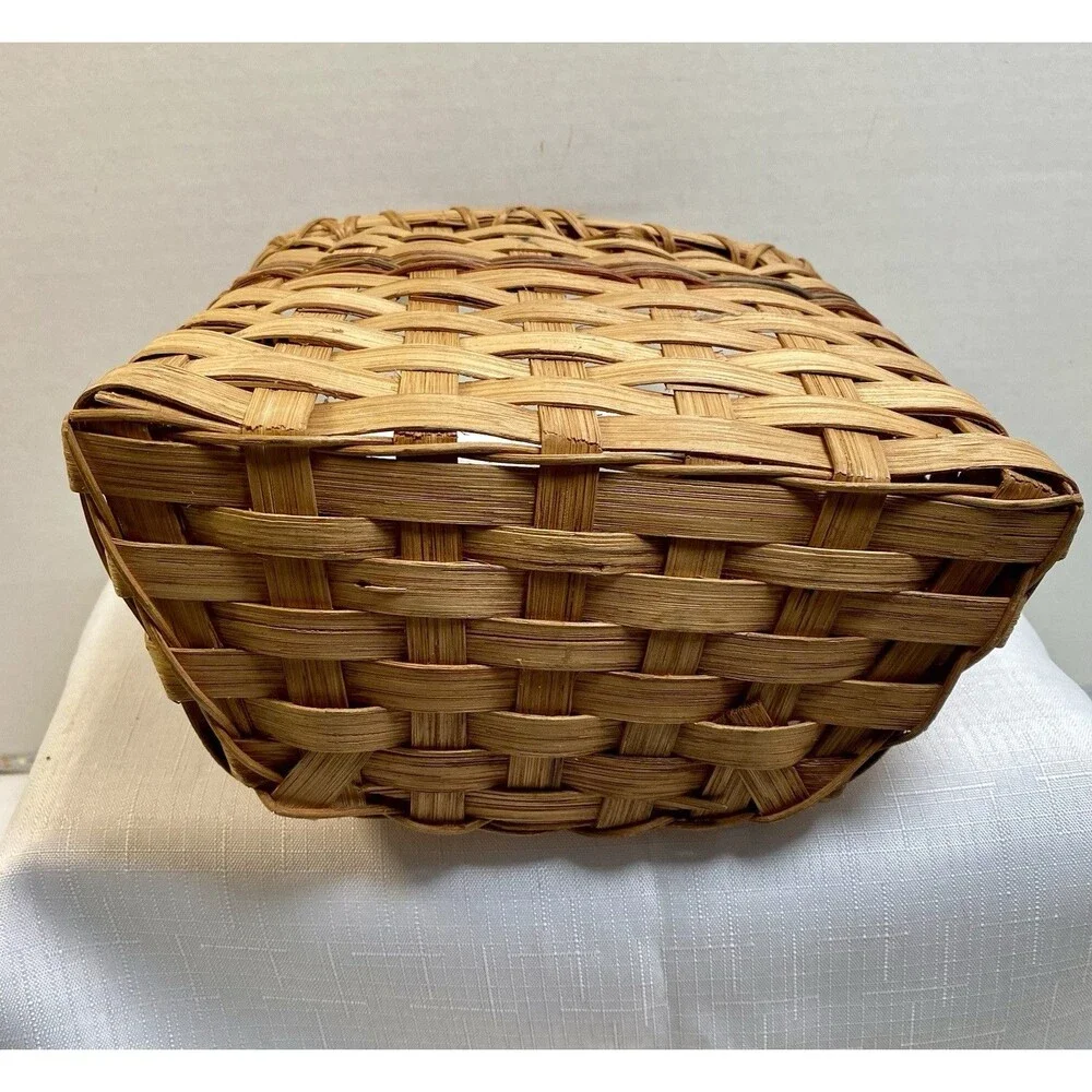 Vintage Wicker Wall Basket Hanging Pocket w Doily Cottagecore Decor Country 10”